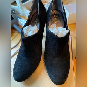 New in box Cole Haan x Nike Air Black Bootie Suede Leather size 9